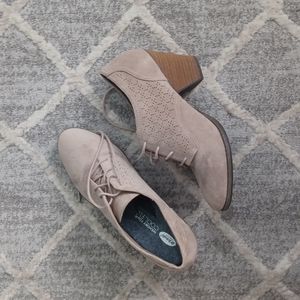 Dr. Scholl's tan booties